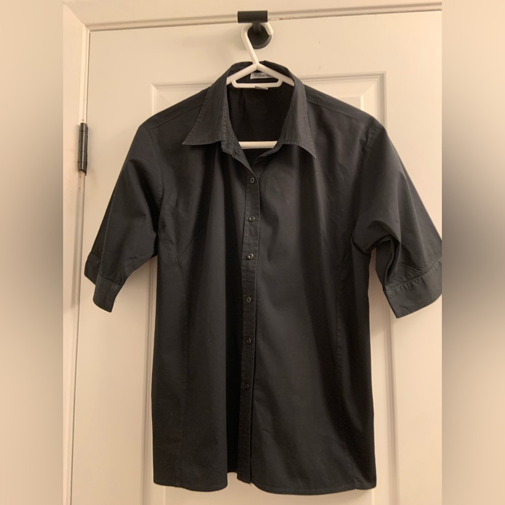 Women's Black Short-Sleeve Button-Down Shirt